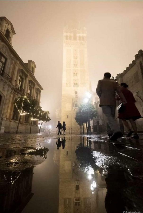 Sevilla Triana Plaza del Altozano Exterior foto